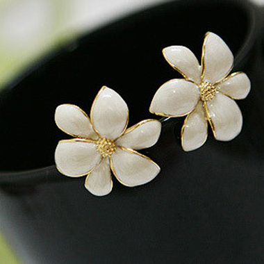 Graceful White Bauhinia Ear Stud for Office Lady Graceful White Bauhinia Ear Stud for Office LadyEarrings<br><br><br>color: White<br>size: 2.5*2.5cm