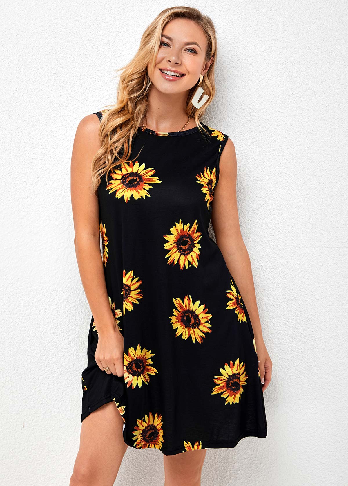 ROTITA Sleeveless Sunflower Print Round Neck Dress 