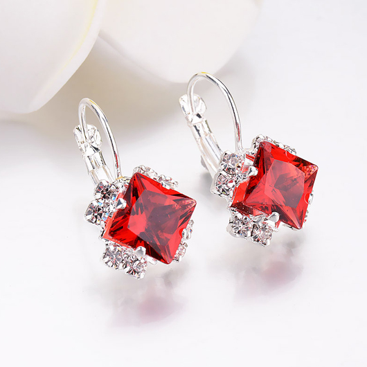Red Metal Detail Rhinestone Design Earrings