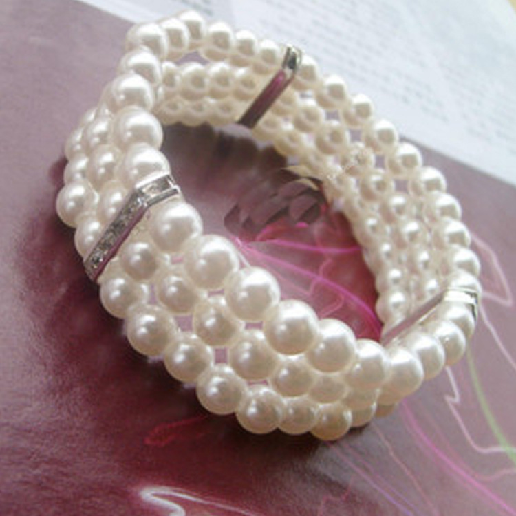 Pearl Design White Layered Detail Bracelet