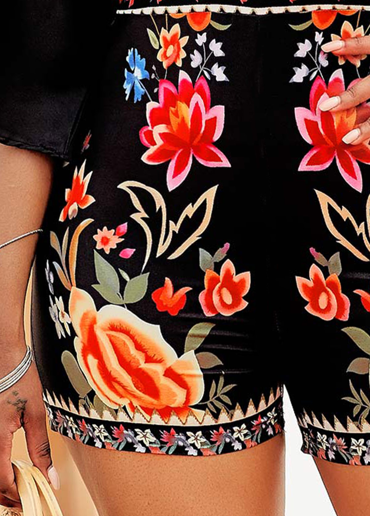 Black jumpsuits & rompers,Floral jumpsuits & rompers,Floral Print Tie Back V Neck Romper