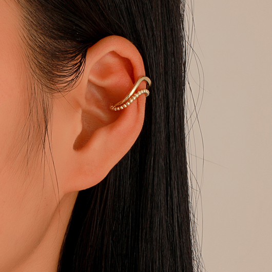 Metal Detail Asymmetric Geometric Design Gold Earring