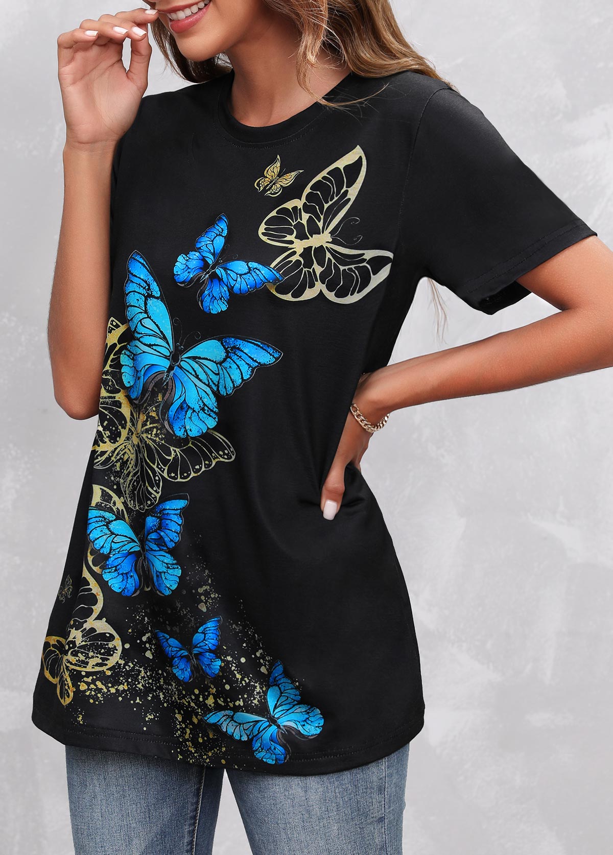 Black tops,Animal Print tops,Black Round Neck Butterfly Print T Shirt