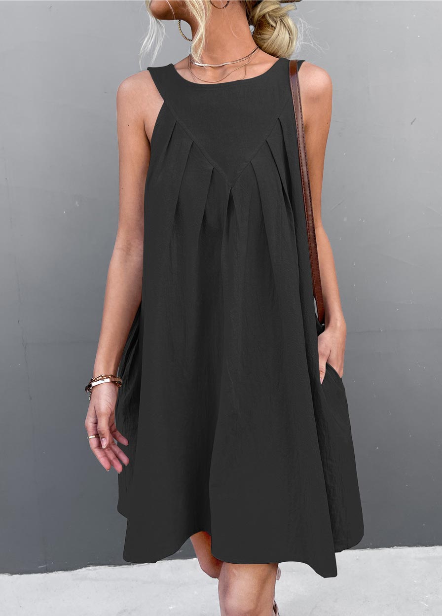 Pleated Design Round Neck Black Dress