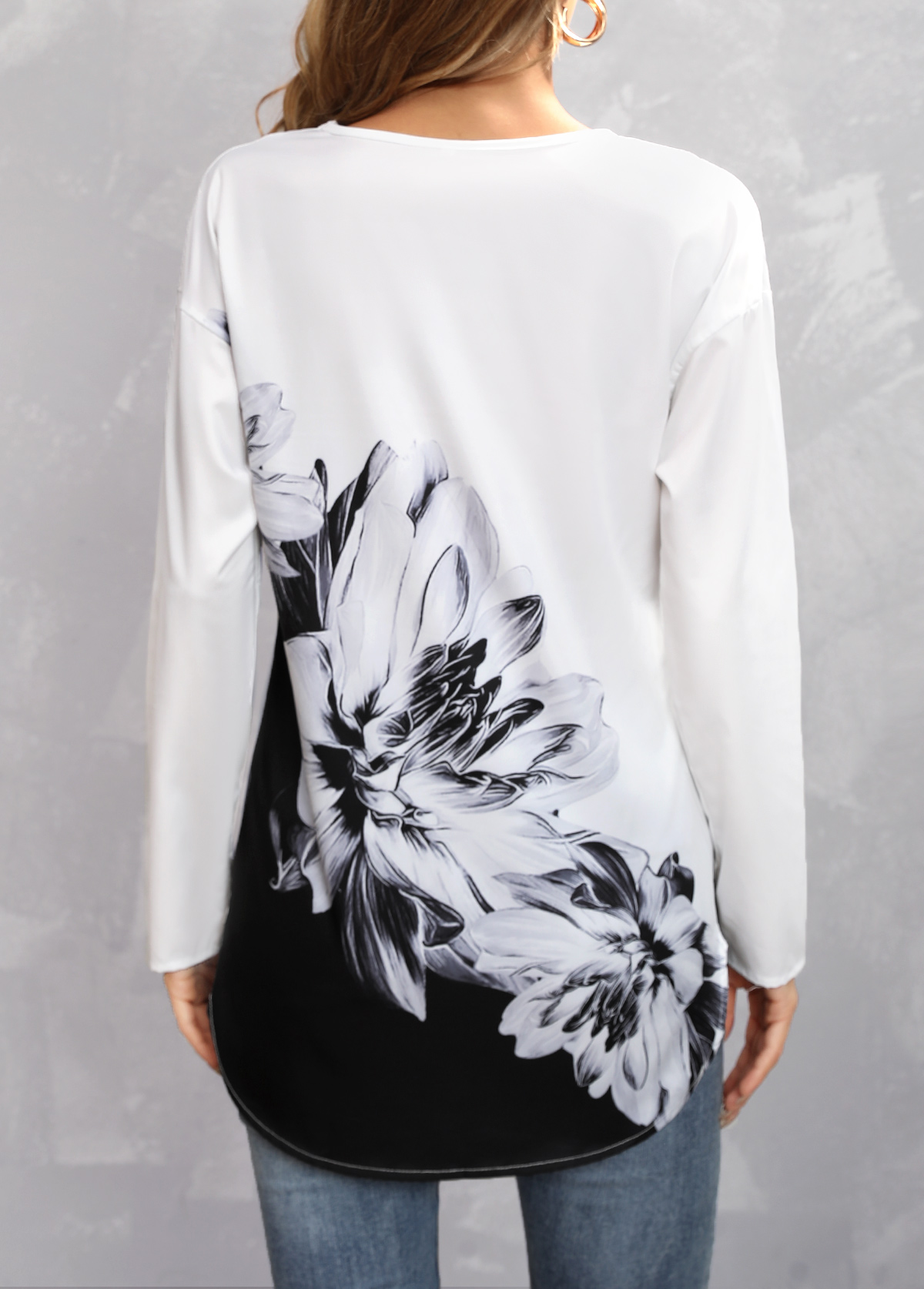 Black tops,Floral tops,Long Sleeve Black Floral Print Blouse
