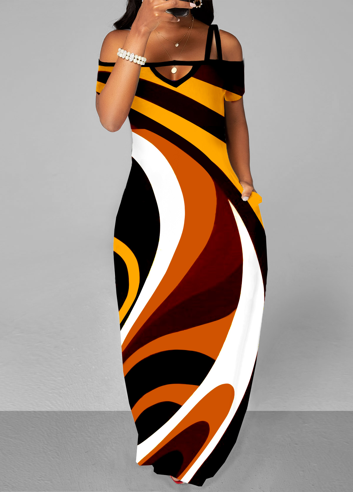 Rotita-Kleid mit doppelten Seitentaschen und schulterfreiem Trägerkleid