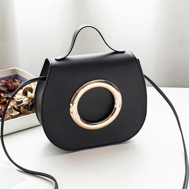 Black PU Design Magnetic Shoulder Bag