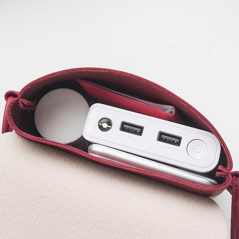 Wine Red accessories,Contrast Color accessories,Contrast Color Wine Red Magnetic Shoulder Bag