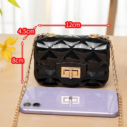 Black accessories,Plain Color accessories,Black Chains Detail Turnlock Shoulder Bag