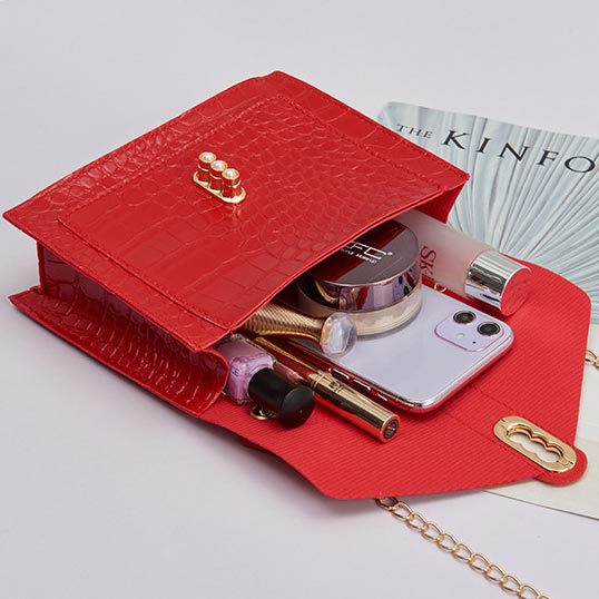Red accessories,Plain Color accessories,Red Chains Design Turnlock Shoulder Bag