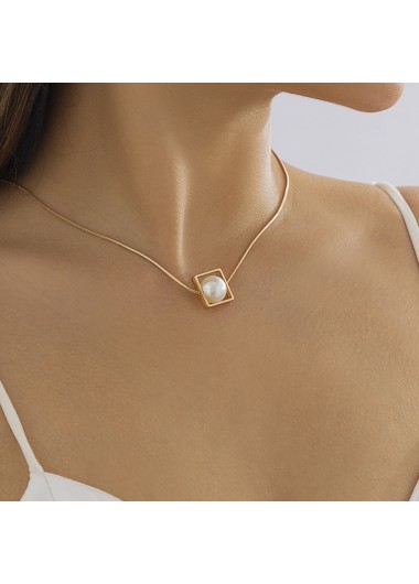 Gold jewelry,Square Gold Pearl Design Metal Detail Necklace