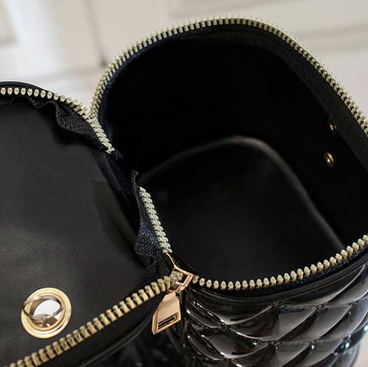 Black accessories,Plain Color accessories,Black Chains Zip Pearl Shoulder Bag