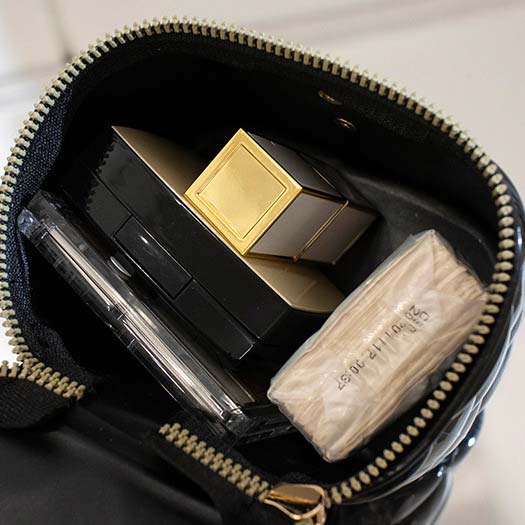 Black accessories,Plain Color accessories,Black Chains Zip Pearl Shoulder Bag