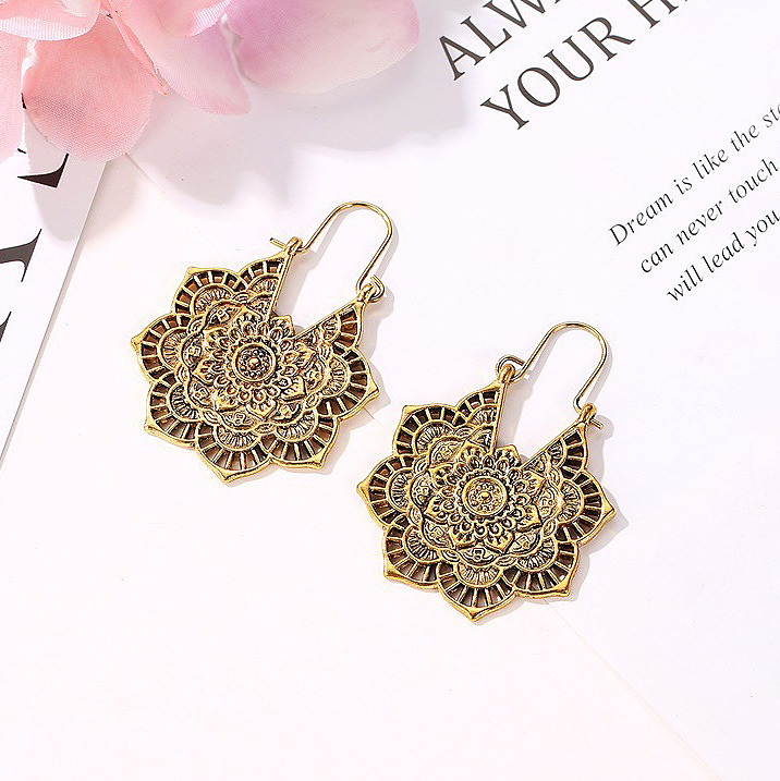 Gold jewelry,1 Pair Gold Bohemian Floral Design Earrings