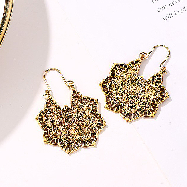 Gold jewelry,1 Pair Gold Bohemian Floral Design Earrings