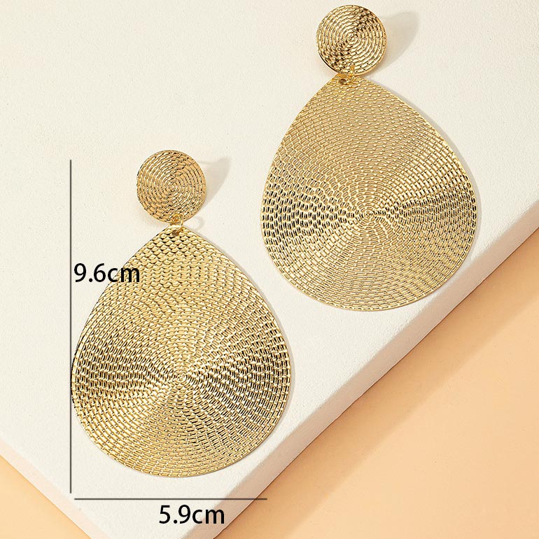 Gold jewelry,Plain Color jewelry,Metal Detail Gold Teardrop Design Earrings