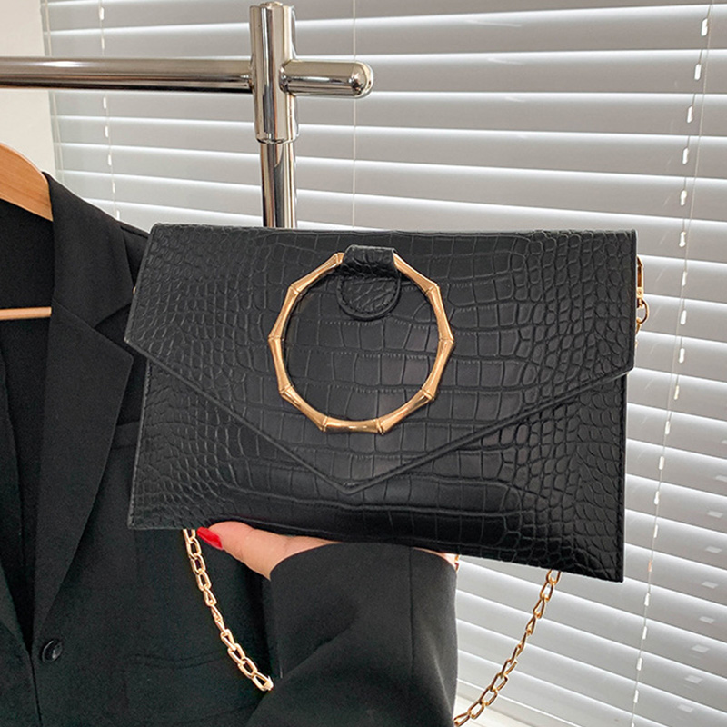 Black accessories,Plain Color accessories,Black Chains Crocodile Pattern Magnetic Shoulder Bag