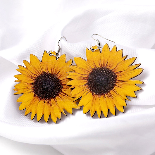 Yellow jewelry,Floral jewelry,1 Pair Yellow Sunflower Design Wood Earrings