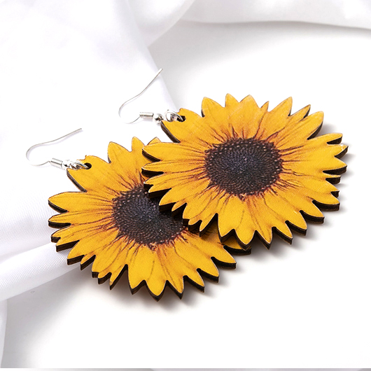 Yellow jewelry,Floral jewelry,1 Pair Yellow Sunflower Design Wood Earrings