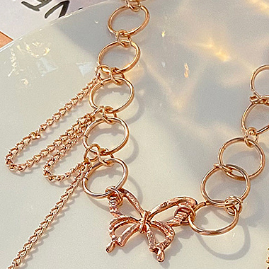 Gold jewelry,Plain Color jewelry,Butterfly Design Metal Detail Gold Necklace