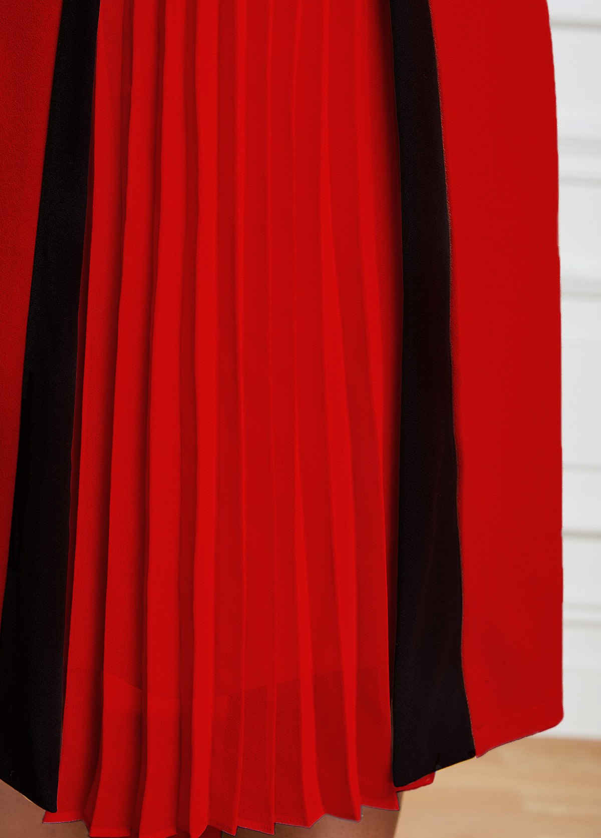 Red dresses,Contrast Color dresses,ROTITA Red Square Neck Pleated Hem Dress