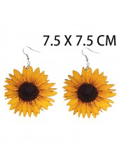 Yellow jewelry,Floral jewelry,1 Pair Yellow Sunflower Design Wood Earrings