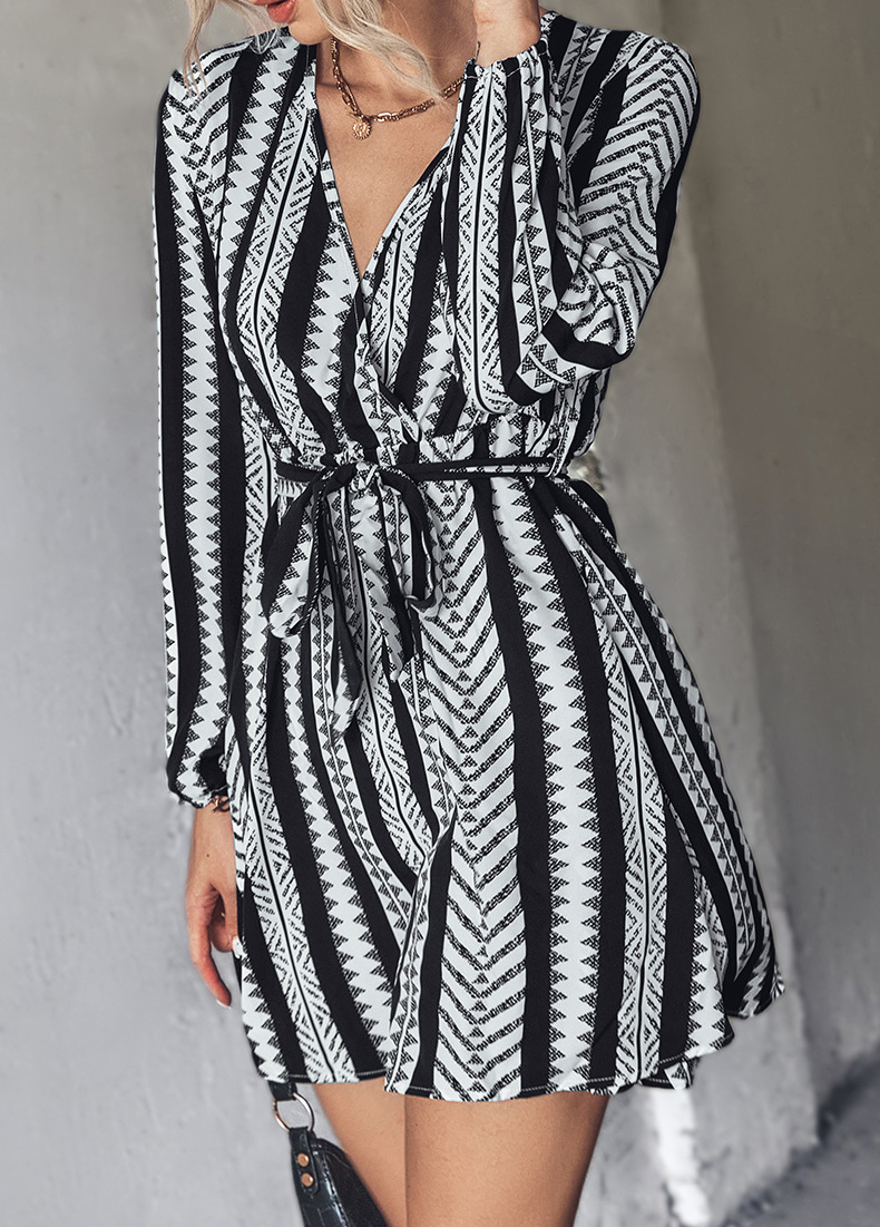 Black dresses,Geometric dresses,Tie Geometric Print Black Belted Dress