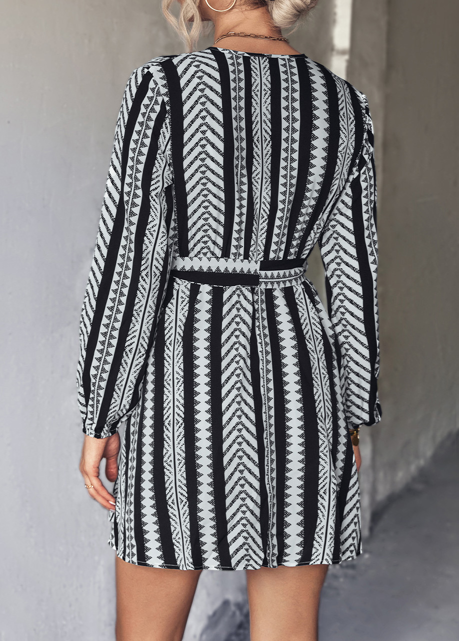 Black dresses,Geometric dresses,Tie Geometric Print Black Belted Dress