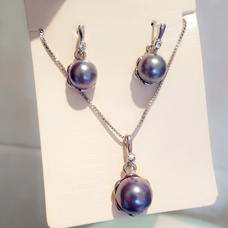 Silver Pearl Round Earrings and Necklace