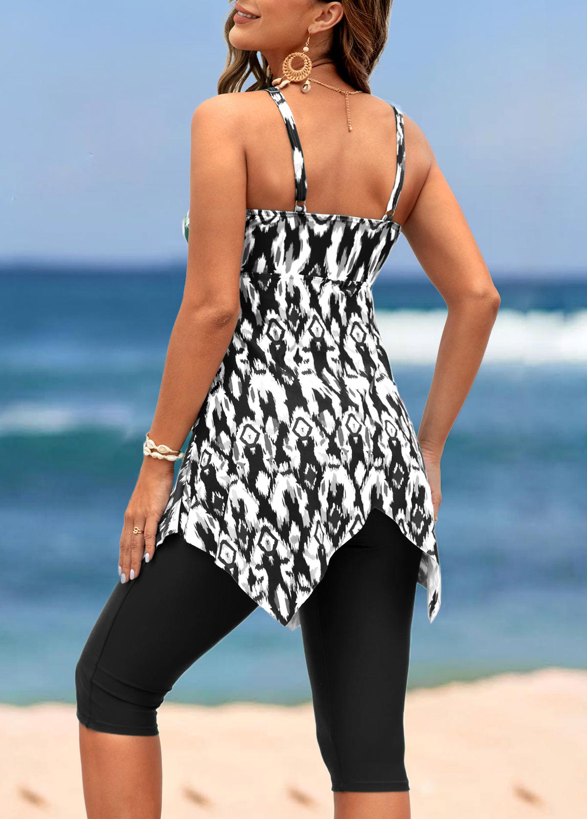 Black swimwear,Other swimwear,Handkerchief Hem Black High Waisted Tankini Set