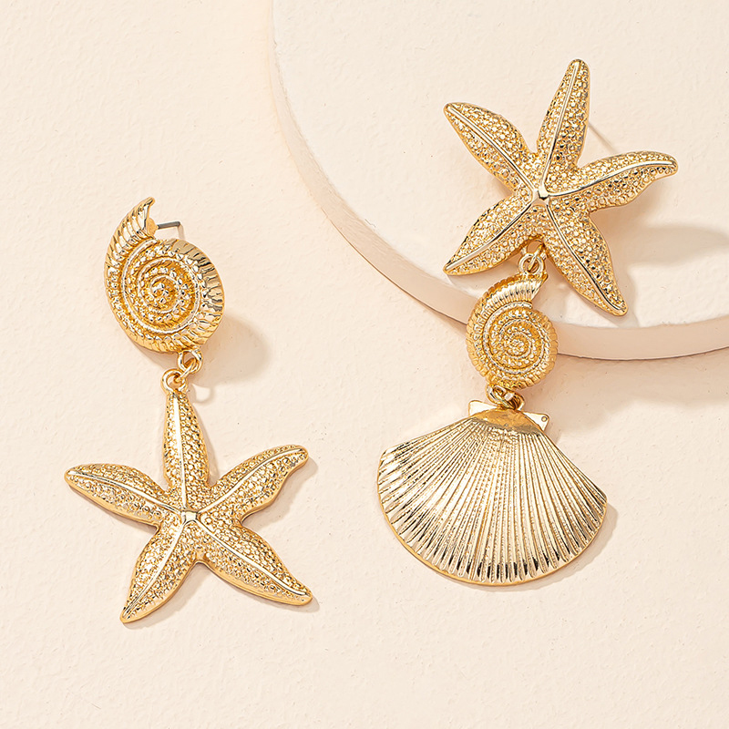 Asymmetrical Metal Detail Starfish Golden Earrings