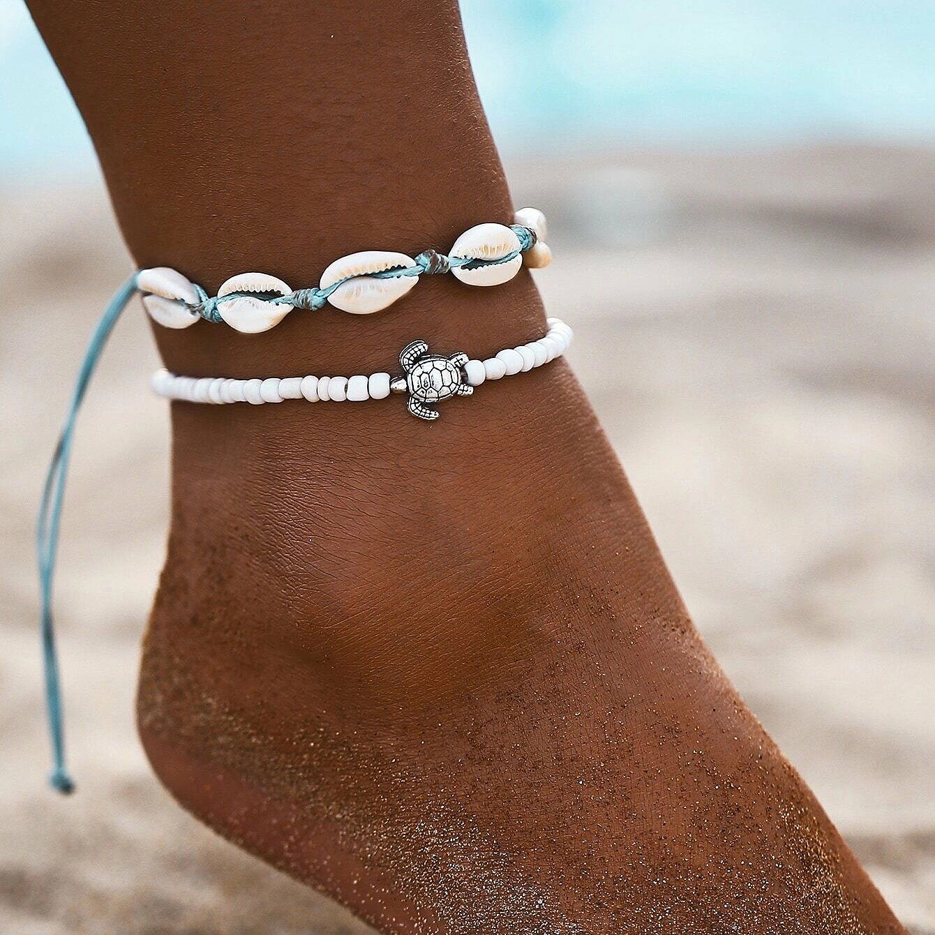 White Shell Design Asymmetrical Anklet Set