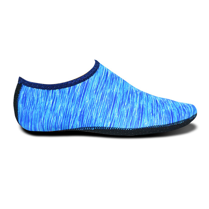 Chaussures d'eau bleu néon à imprimé coloré Dazzle