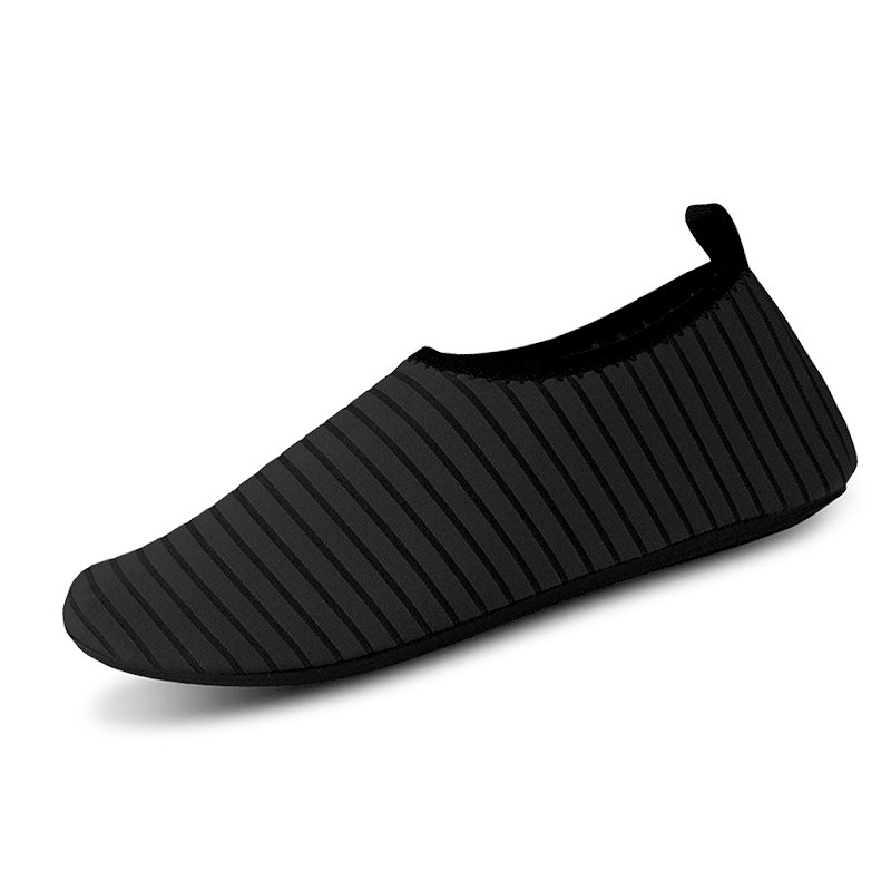 Chaussures d'eau antidérapantes noires à rayures