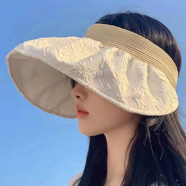 Acrylic Detail Beige Contrast Visor Hat