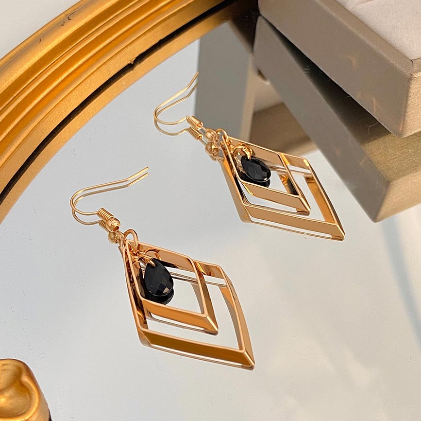 Gold jewelry,Geometric jewelry,Plaid jewelry,Gold Alloy Detail Geometric Pattern Earrings