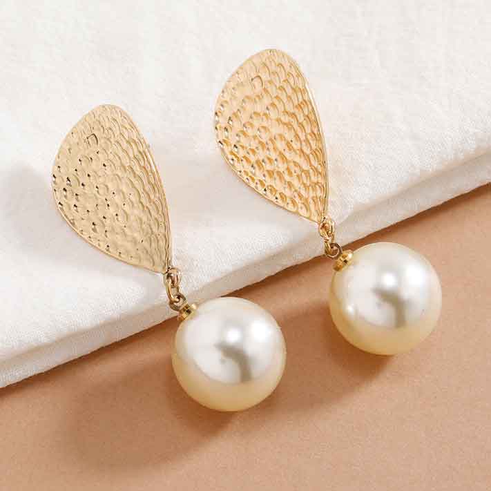 Gold jewelry,White jewelry,Other jewelry,Teardrop Design Gold Mental Detail Earrings