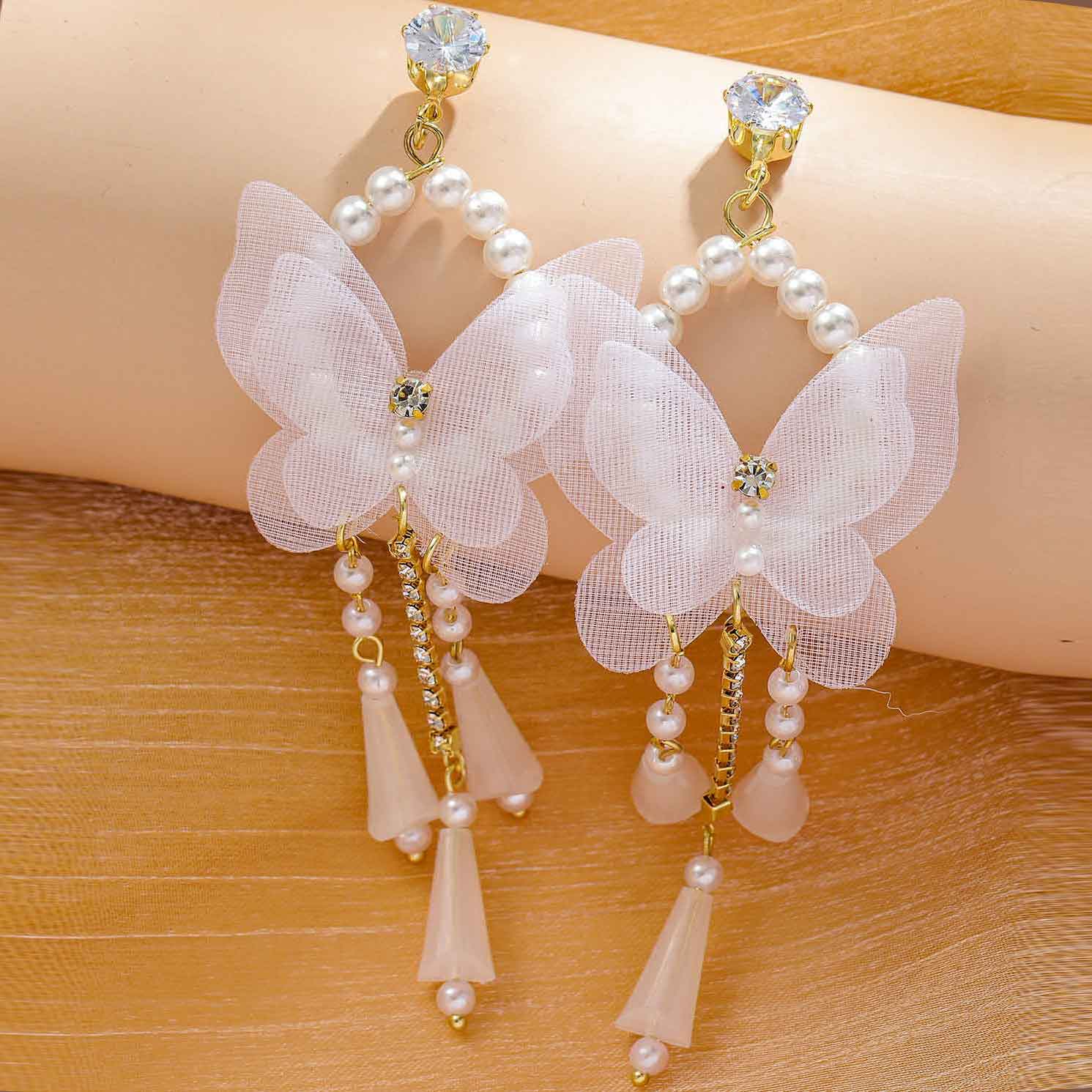 White jewelry,Other jewelry,Butterfly Design Alloy Detail White Earrings