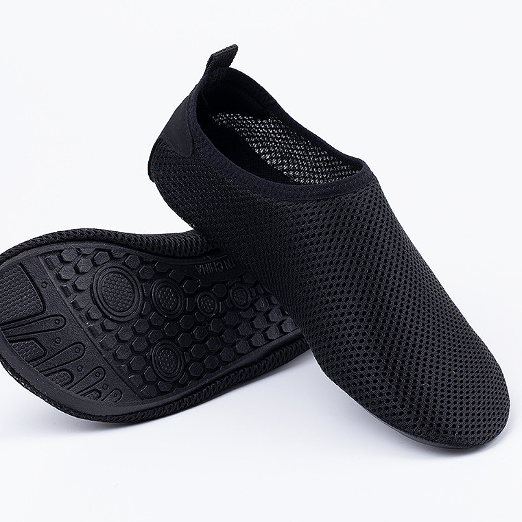Black Polyester Material Anti Slippery Water Shoes