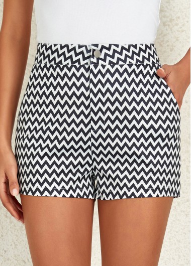 Black bottoms,White bottoms,Chevron bottoms,Geometric bottoms,Pocket Wave Pattern Print Black Shorts