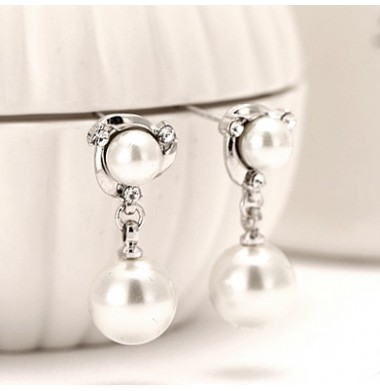 Silver jewelry,Geometric jewelry,Round Pearl Detail Geometric Pattern Silver Earrings