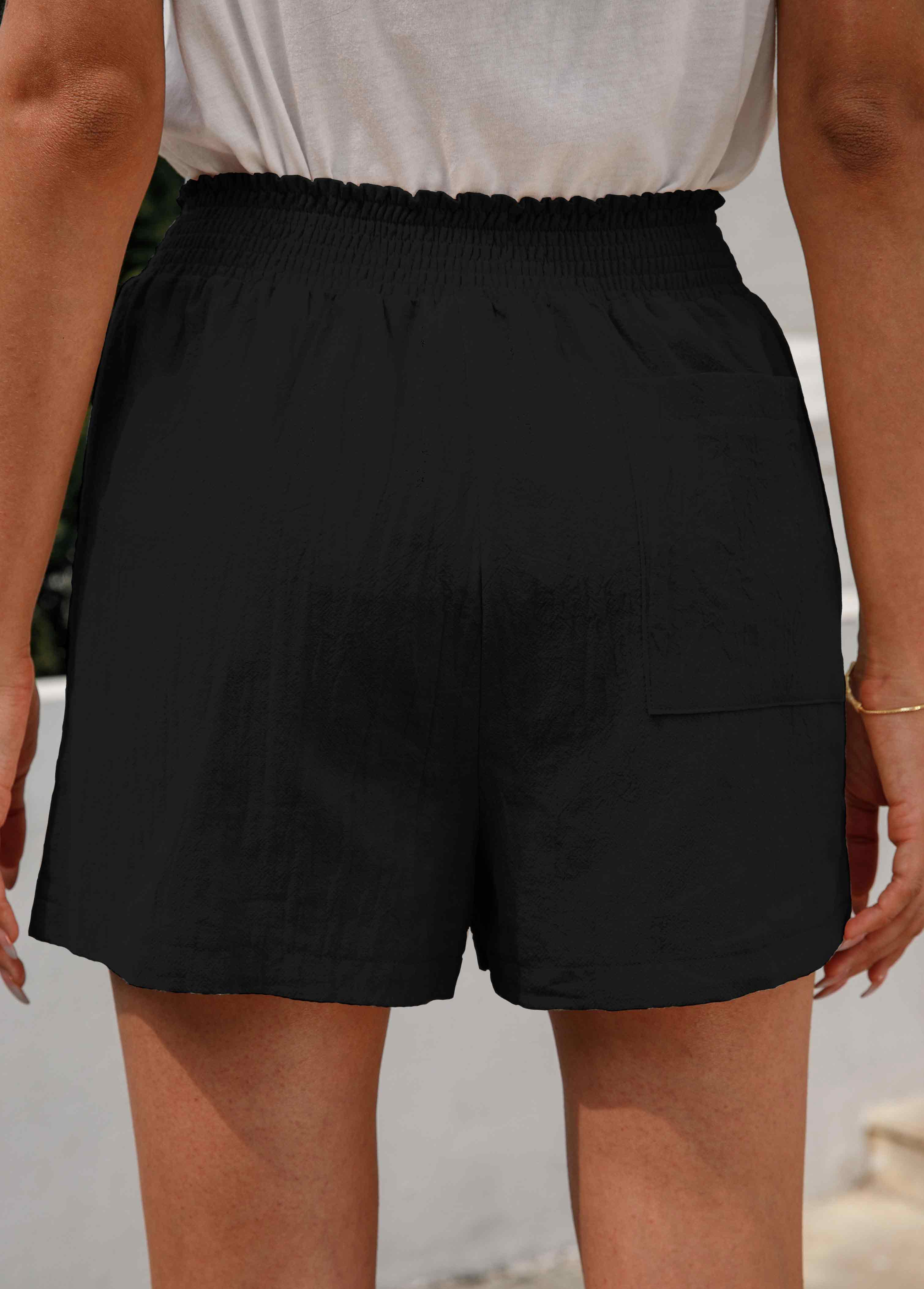 Black bottoms,Plain Color bottoms,Pocket Black Regular Elastic Waist High Waisted Shorts