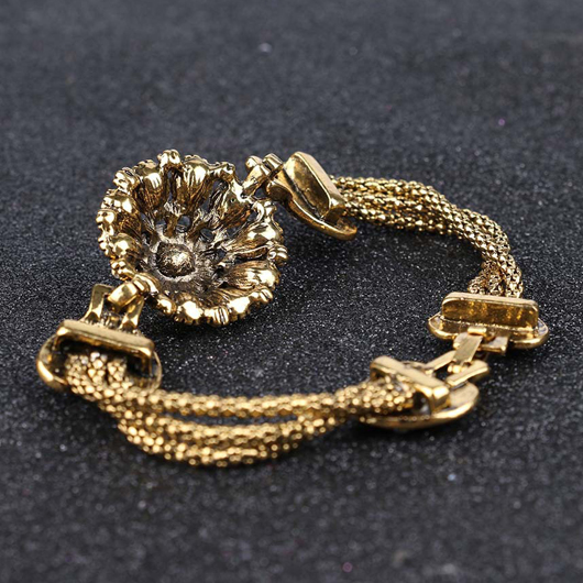 Gold jewelry,Geometric jewelry,Galaxy jewelry,Geometric Pattern Alloy Detail Round Gold Bracelet