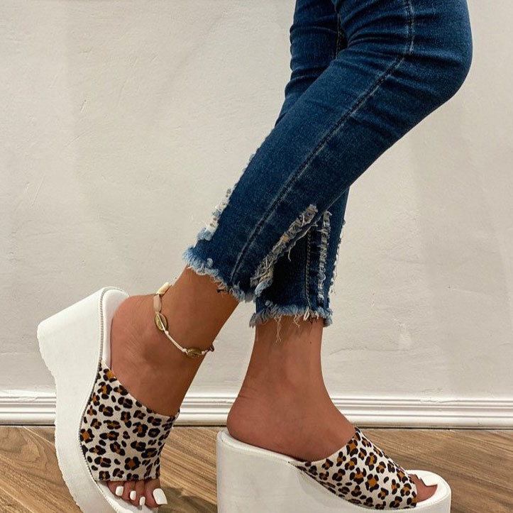 White accessories,Leopard accessories,Leopard White Mid Heel Open Toe Sliders