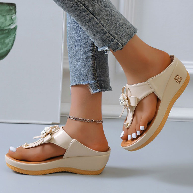 Beige accessories,Plain Color accessories,Beige Pearl Design Mid Heel Flip Flops