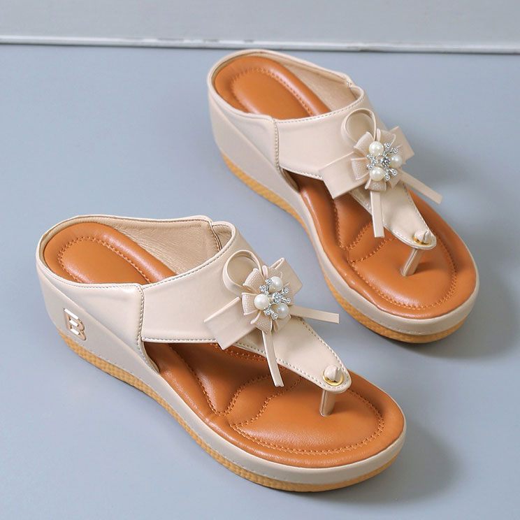 Beige accessories,Plain Color accessories,Beige Pearl Design Mid Heel Flip Flops