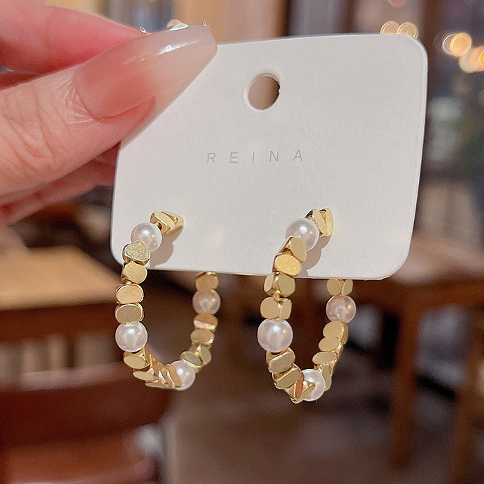 Gold jewelry,Geometric jewelry,Geometric Pattern Round Gold Pearl Detail Earrings
