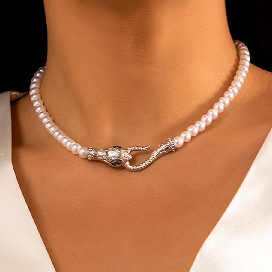 White jewelry,Geometric jewelry,White Pearl Detail Geometric Pattern Necklace