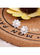 White jewelry,Geometric jewelry,Plants jewelry,Floral jewelry,White Pearl Detail Geometric Pattern Earrings