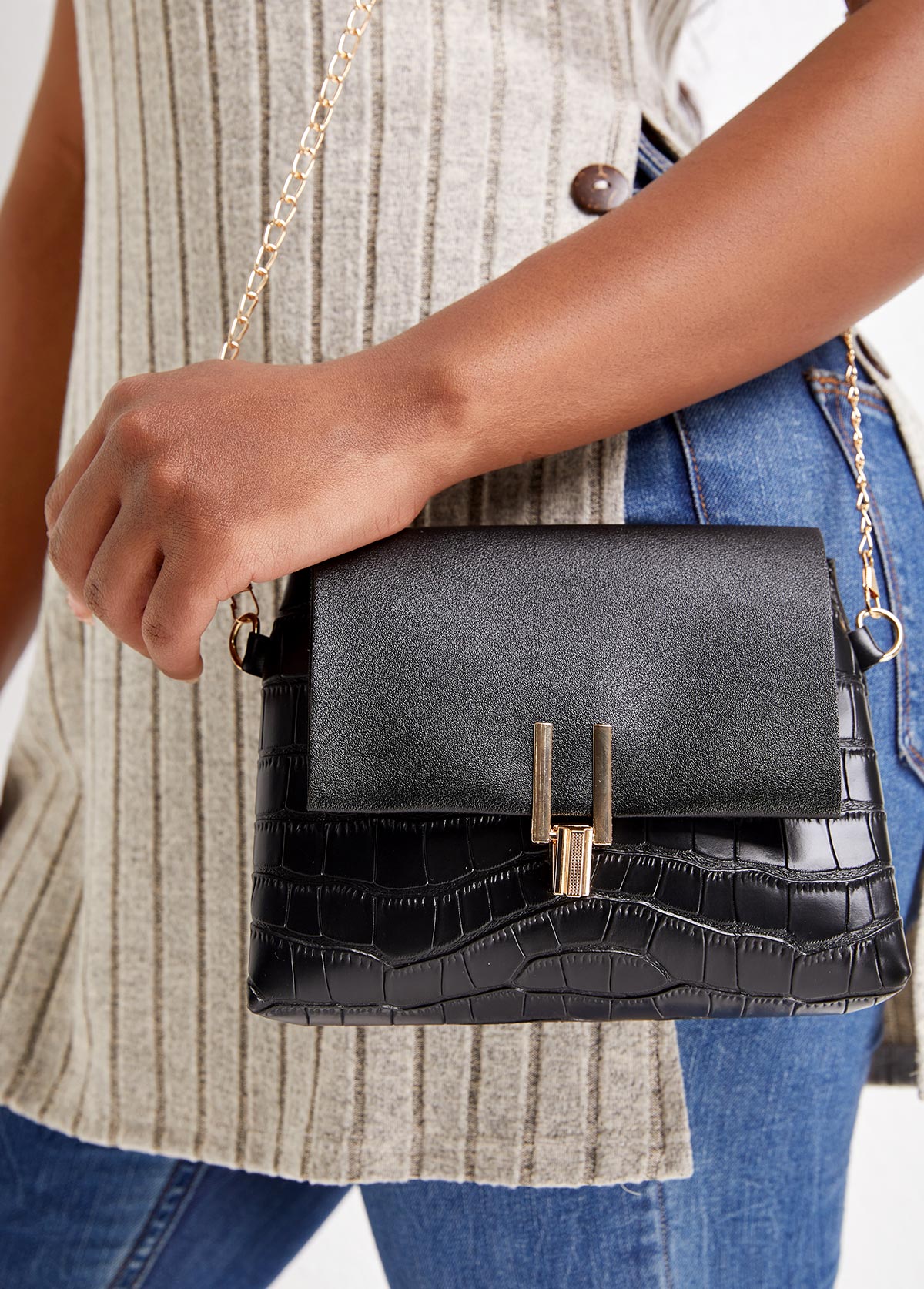 Black accessories,Plain Color accessories,Black Chains Design Pushlock Shoulder Bag